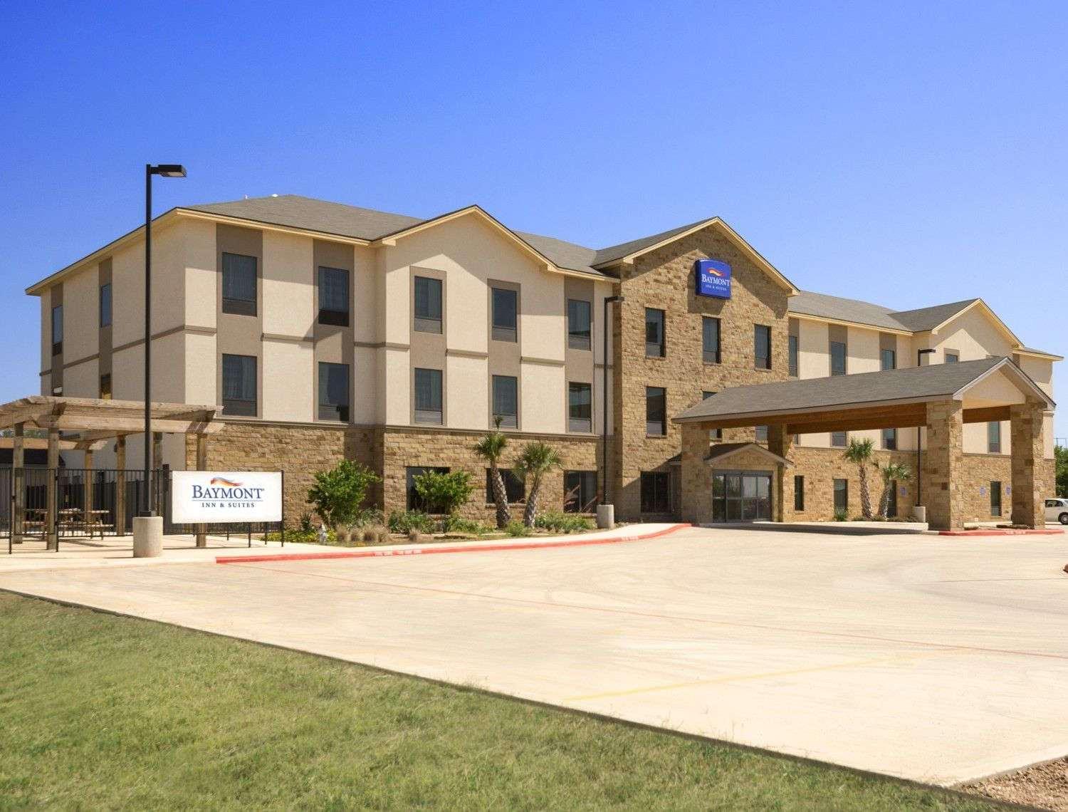 Petrostay Inn & Suites 코툴라 외부 사진